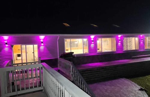 Middle Hope House | complete privacy vacation home [private pool]
