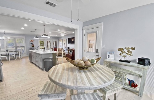 Sandestin Cottage | COMPLETELY RENOVATED home in Augusta Village w/ 6 seat golf cart!