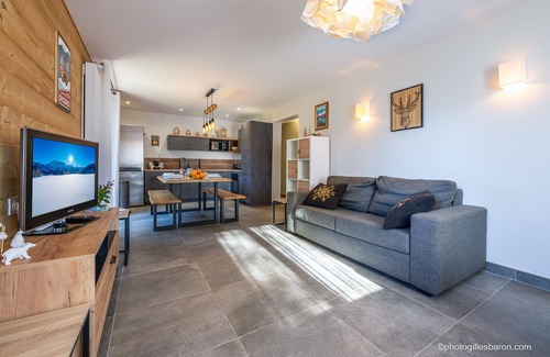 Orcieres-Merlette Ski Chalet | Completely renovated garden apartment in a chalet