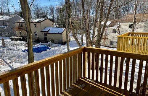 Tobyhanna House | Comtemporary, Confortable, Well Appointed Home.