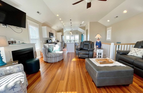 Ocracoke House | Conched Out: Close to Ocracoke's beaches, screened porch, deck views