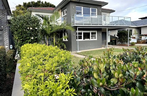 Concord House | Concord 5 Bedroom home Inner West Sydney