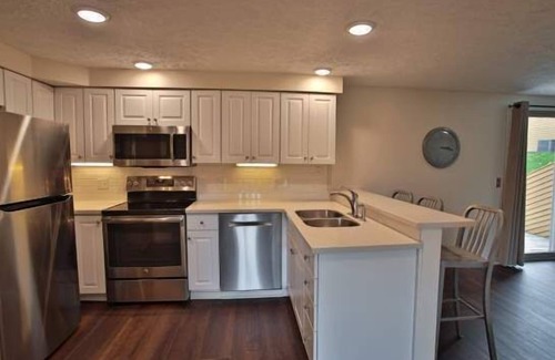 Harbor Springs Condo | Condo #4 - 3 Bedroom, 2.5 Baths Trout Creek - Sleeps 9