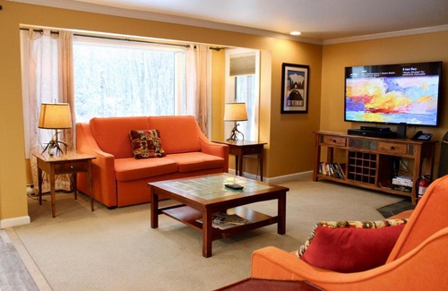 Central Vermont- Killington Apartment | Condo 7 Slopeside With Private Sauna and Hot Tub