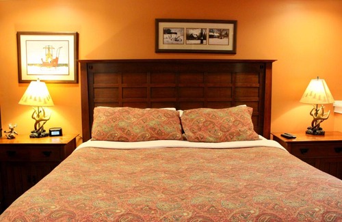 Central Vermont- Killington Apartment | Condo 7 Slopeside With Private Sauna and Hot Tub