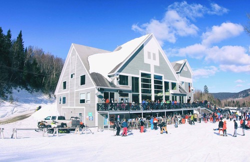 Saint-Philemon Ski Chalet | Condo at Massif du Sud - Condo Thibault 117