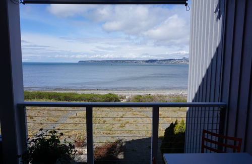 Blaine Condo | Condo by the sea in Semiahmoo with amazing views