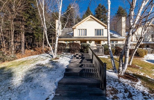 Jackson Condo | Condo close to cross-country trails, golf, town amenities, ski resorts