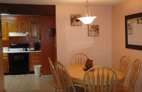 Bartlett Condo | Condo in Bartlett North Conway, NH white Mountains. Near Storyland Hi-speed Wifi