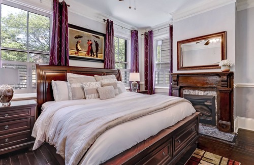 Beach Institute Condo | Condo Near Forsyth Park with Pool in Courtyard! By Southern Belle Savannah