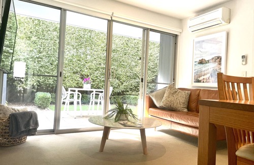Port Fairy Condo | Condo on Bank, quite apartment right in the heart of Port Fairy