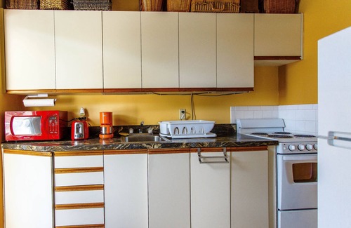 Golden Beach Apartment | Condo on Venice Island. Private access to Golden Beach within 3 minute walk.