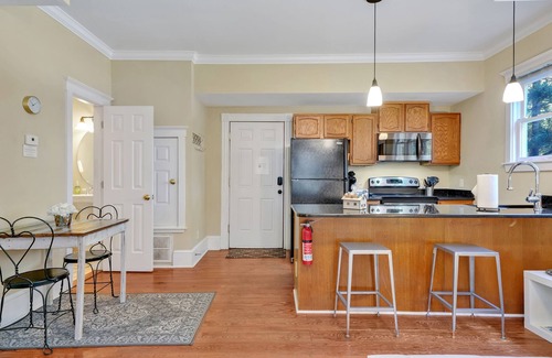 Wilmington Historic District Condo | Condo Riviere Stay Downtown! Walk everywhere!