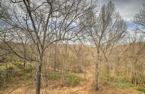 Notch Estates Apartment | Condo with Pool Access, 2 Mi to Silver Dollar City
