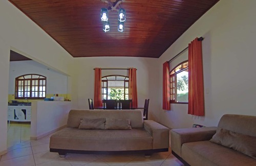 Ibiuna House | Condominium farmhouse near SP with heated pool,