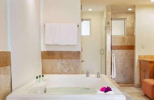 El Medano Ejidal Hotel | Confirmed reservation 2 bdrm suite at Villa Del Arco Great views, on the beach.