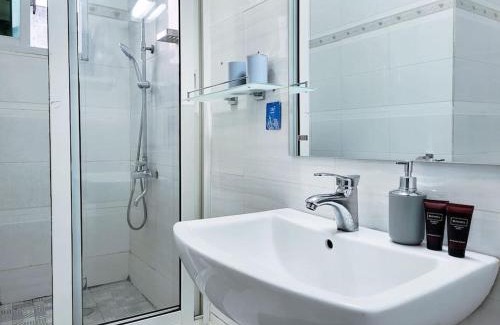 Pointe-Noire Apartment | Confortable Appartement près de la plage - BelAppart Mercure