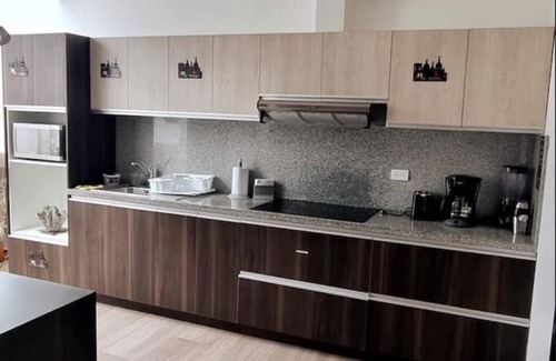 Cuenca House | Confortable segura y con estilo, casa completa más suite en Cuenca.