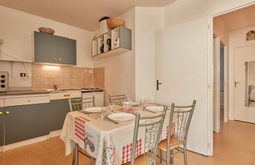 Barbotan-les-Thermes Apartment | Confortable T2 avec balcon, parking et Wi-Fi à Barbotan - FR-1-841-10