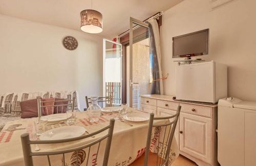 Barbotan-les-Thermes Apartment | Confortable T2 avec balcon, parking et Wi-Fi à Barbotan - FR-1-841-10