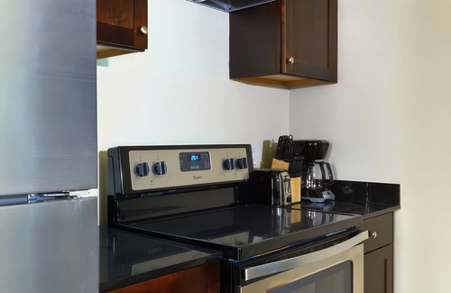 Arts/Warehouse District Hotel | Constance Lofts by Black Swan