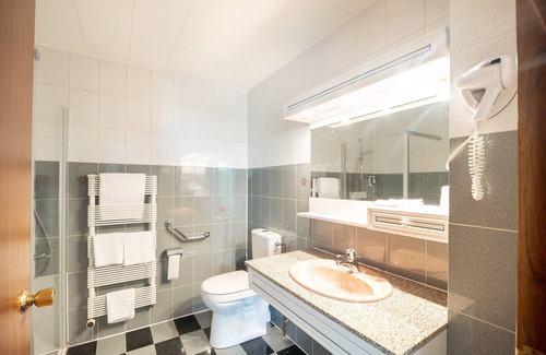 Limoges Hotel | Contact Hôtel des Deux Moulins Limoges - Proche de la gare