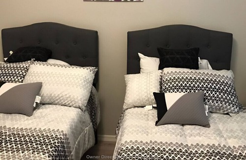 Canyon Trails Apartment | Contemporary 2BR Apartment w/ Private Backyard!