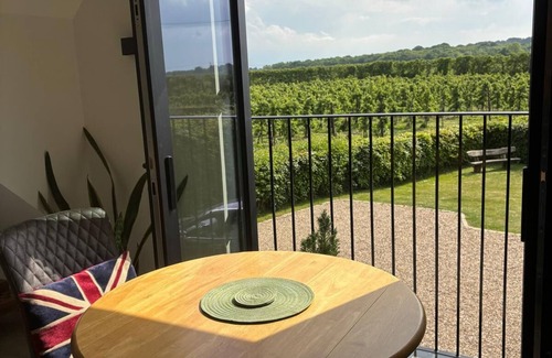 Selling Apartment | Contemporary apartment bordering orchards and vineyards in the Garden of England