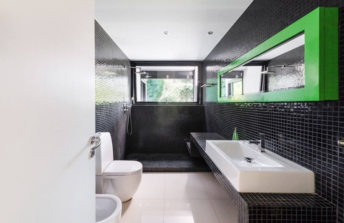Santo Tirso House | Contemporary Architecture - "Oak House"