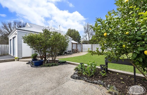 Portland House | Contemporary Australian home in central location