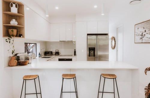 Coolum Beach House | Contemporary Coolum Beach Abode