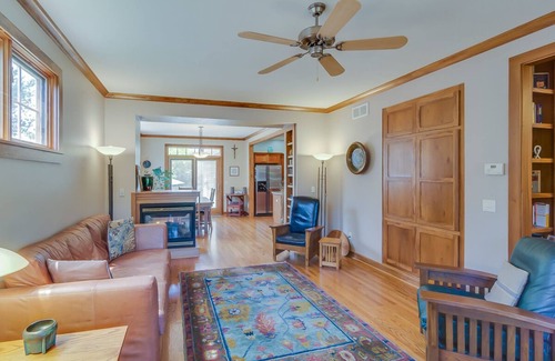 Harters Heights House | Contemporary Craftsman Home