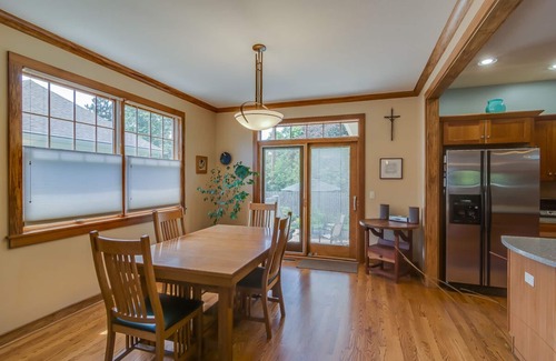 Harters Heights House | Contemporary Craftsman Home