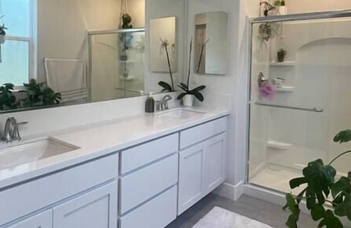 West Sacramento House | Contemporary Haven Retreat