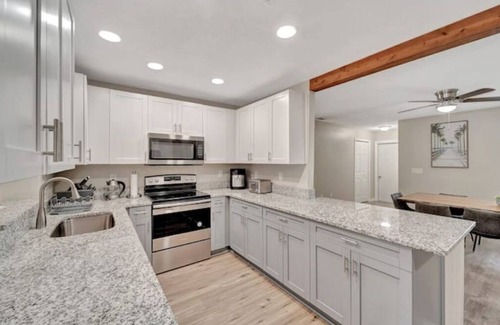 Lake Sarasota House | Contemporary Home with heated LARGE POOL and SPA