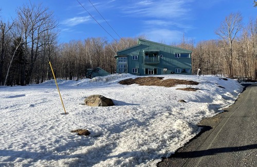 Stratton House | Contemporary House for Rent only 4 miles from Mt Snow and 10 miles from Stratton