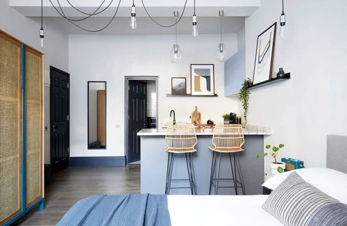 Angel Apartment | Contemporary Studio - Minutes From Angel Tube St