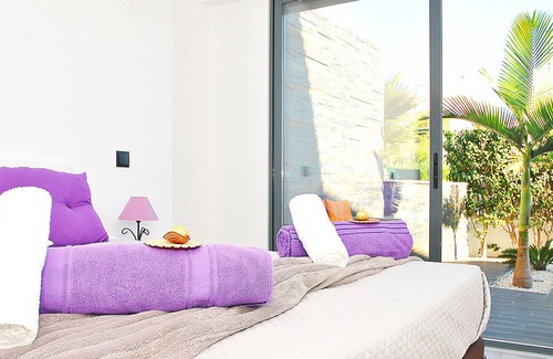 Urbanizacao dos Calicos Villa | CONTEMPORARY VILLA W/ PRIVATE HEATABLE POOL, BBQ & WI-FI,ONLY 5 MIN FROM BEACH