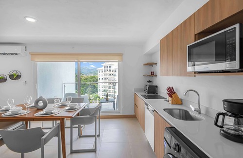 Barrio Santa Lucia Condo | Contemporary Viva Jaco Residences Suite with Pool