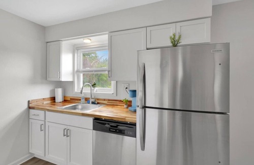 Newburgh Apartment | Contract Worker Paradise!
