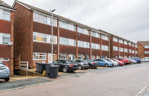 Luton House | Contractor Friendly | Long Stays | WiFi & Parking