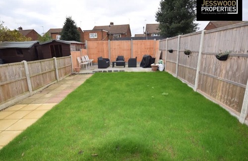 Luton House | Contractor Friendly | Long Stays | WiFi & Parking