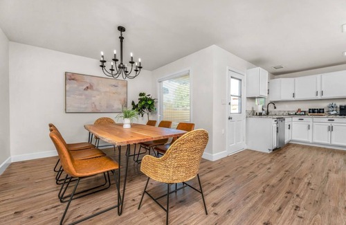 Fresno House | convenient Cozy house near tower district