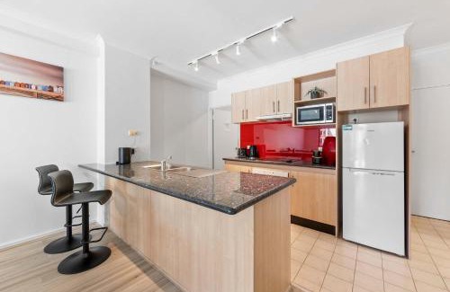 East Perth Apartment | Convenient East Perth Stay with Free Parking