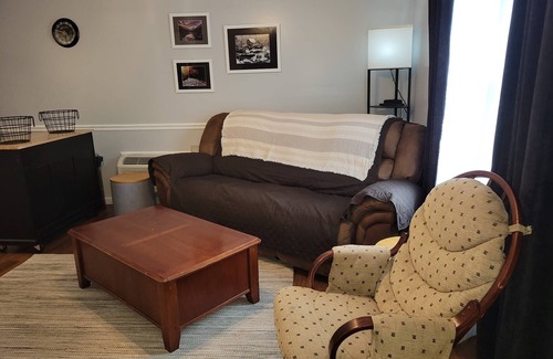 Princeton House | Convenient is an understatement! Closest to all the eateries, hotels & shopping!
