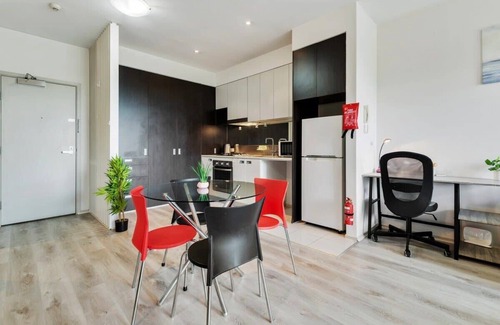 Kensington Apartment | Convenient Kensington living, Great Location