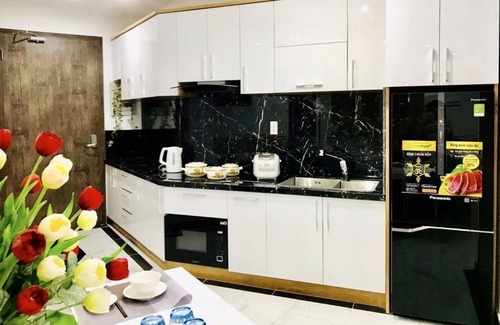 Phuong 10 Apartment | Conveniently located near BigC, next to Xuân Hương Lake,