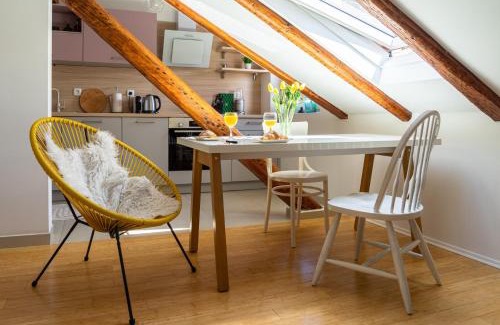Split Apartment | Cool attic apartment Marina