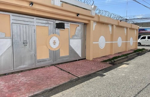 Santo Domingo House | Cool family friendly 3 bedroom house with AC pool and spa in Santo Domingo Este