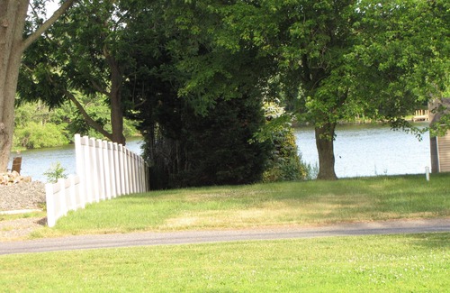 Lewes Cottage | Cool Little Cottage Minutes forFrom Beaches, Shopping and Dining